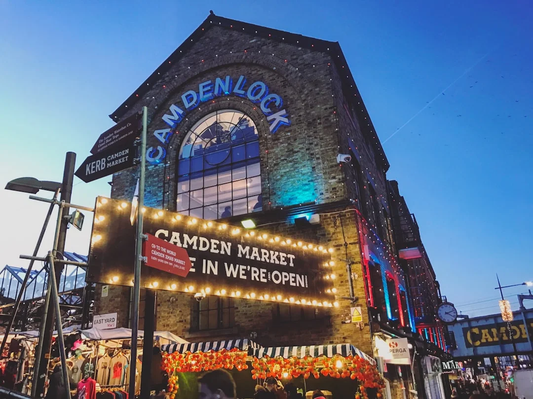 London local atmosphere and culture