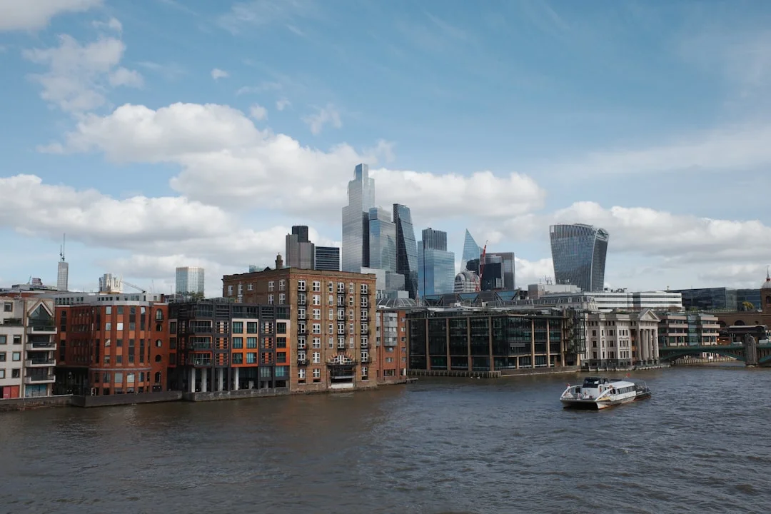 London scenic view and landmarks