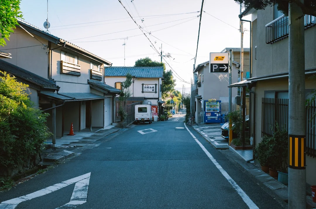 The $280 Billion Chinese Outbound Comeba - local atmosphere and culture